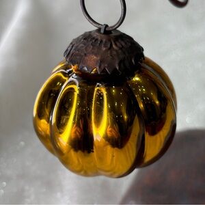 Vintage GOLD/AMBER KUGEL Melon Shape Ribbed Glass Christmas Ornament